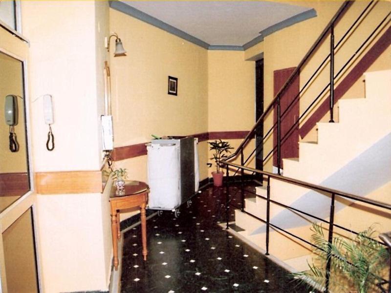 Hotel Queens Residency Gurgaon Extérieur photo